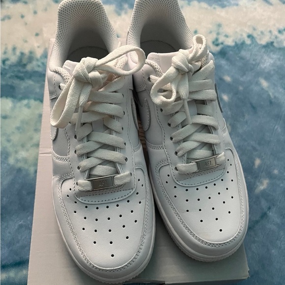 Nike Air Force 1’s - Picture 4 of 9